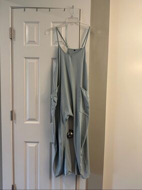 Light Blue Women's Sleeveless Jumpsuit with Pockets